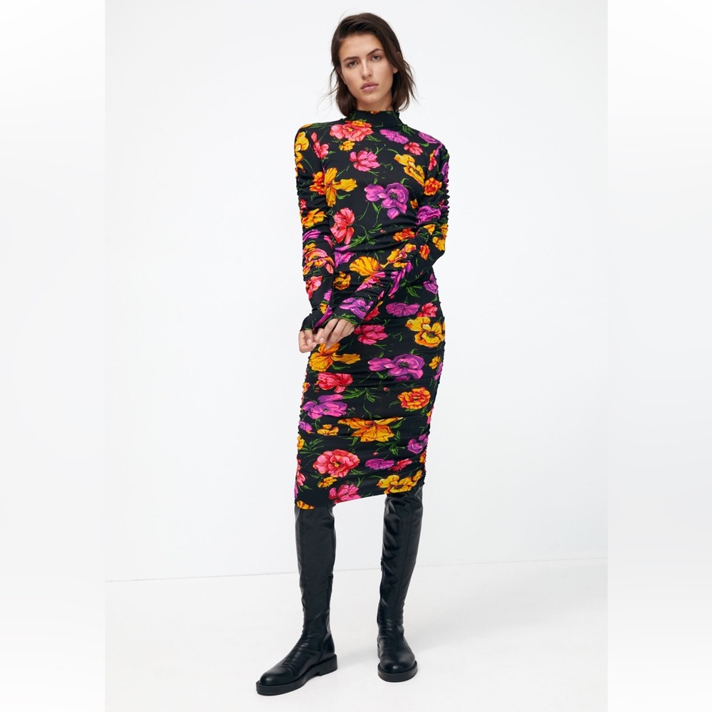 Gathered printed dress.
